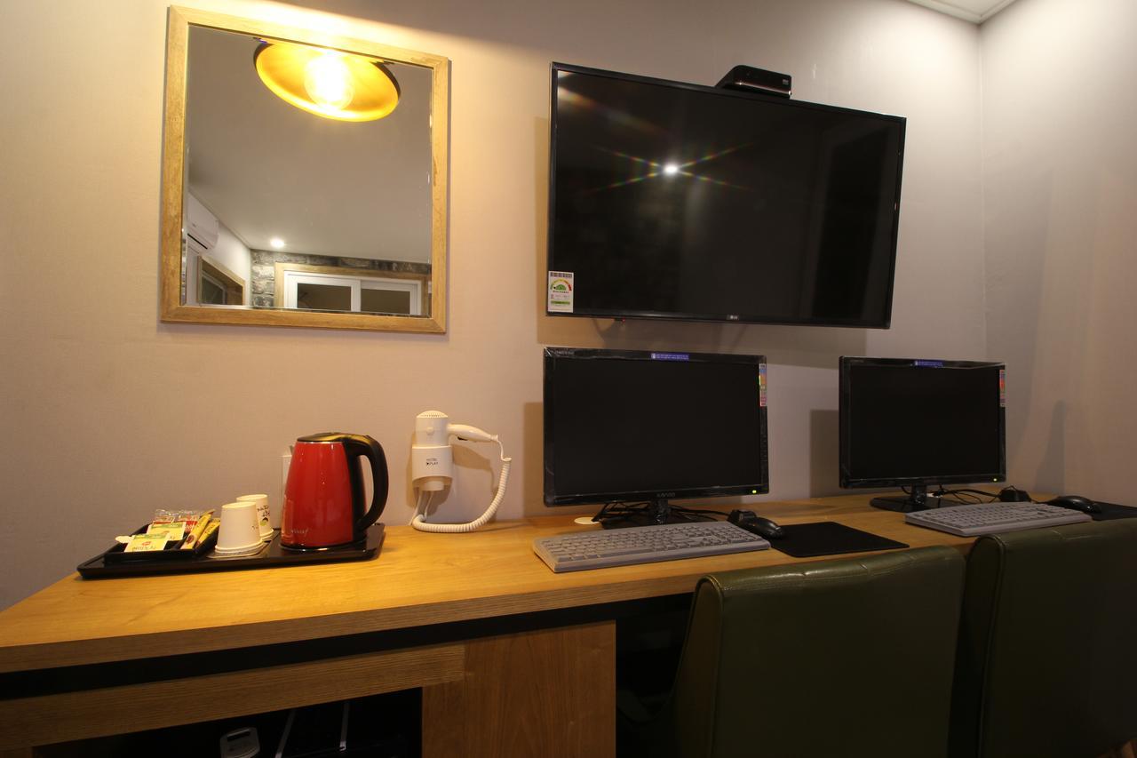 Hotel Play โพฮัง ภายนอก รูปภาพ