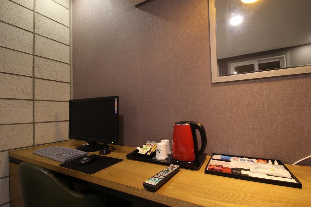 Hotel Play โพฮัง ภายนอก รูปภาพ